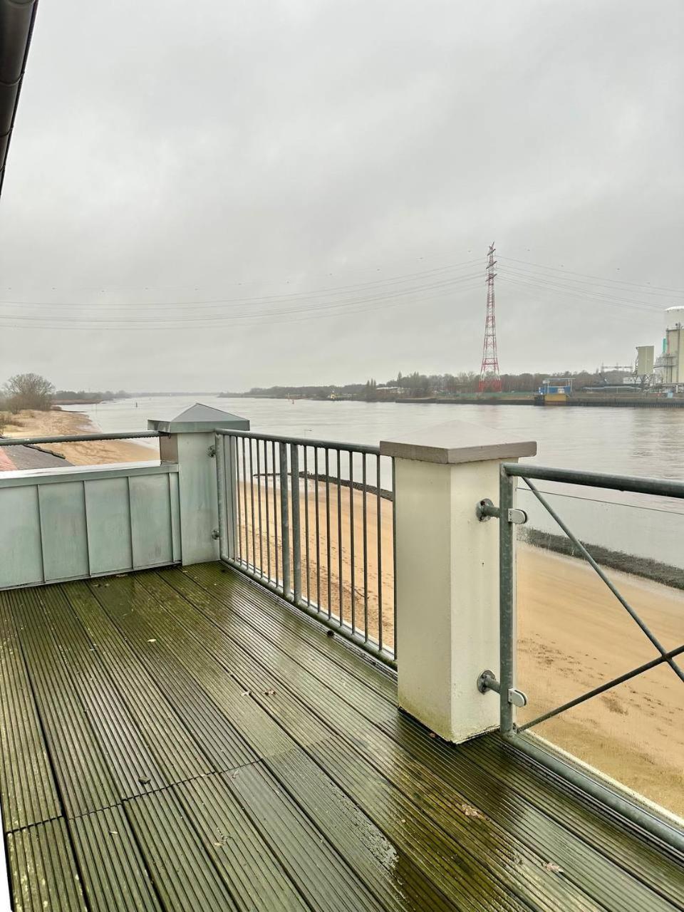 Gaestehaus Weserblick Am Weser-Sandstrand Berne 外观 照片