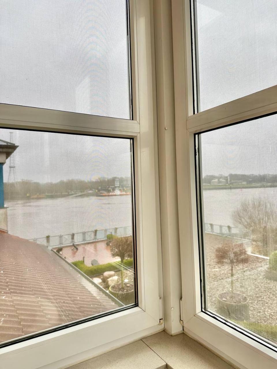 Gaestehaus Weserblick Am Weser-Sandstrand Berne 外观 照片