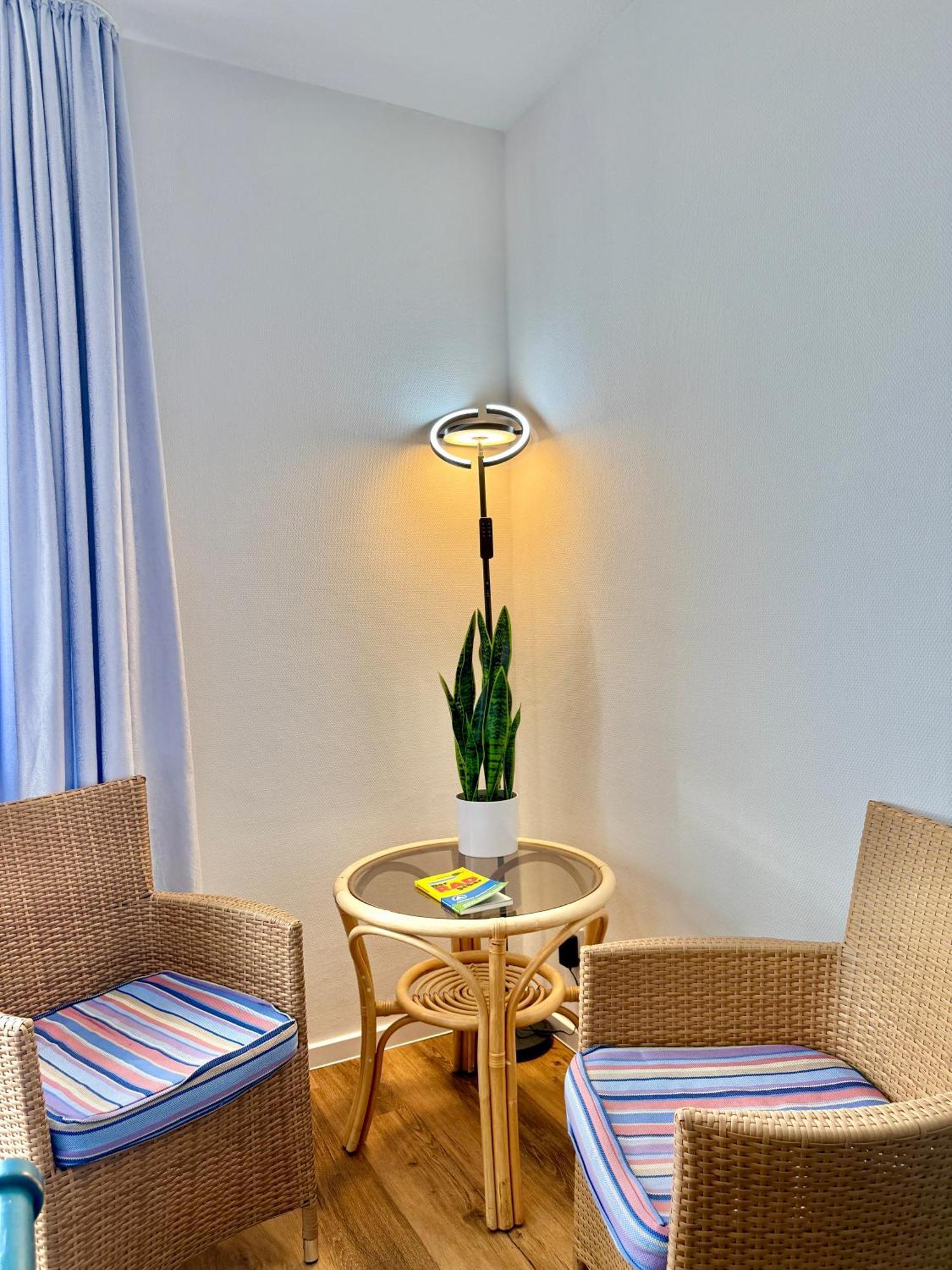 Gaestehaus Weserblick Am Weser-Sandstrand Berne 外观 照片